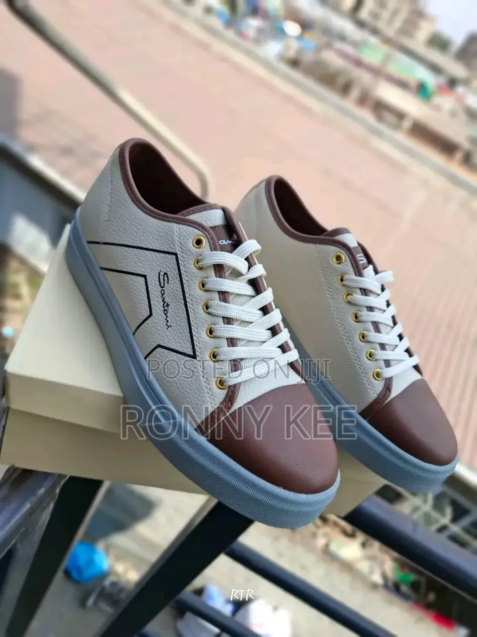 Off-White Sneaker Shoes