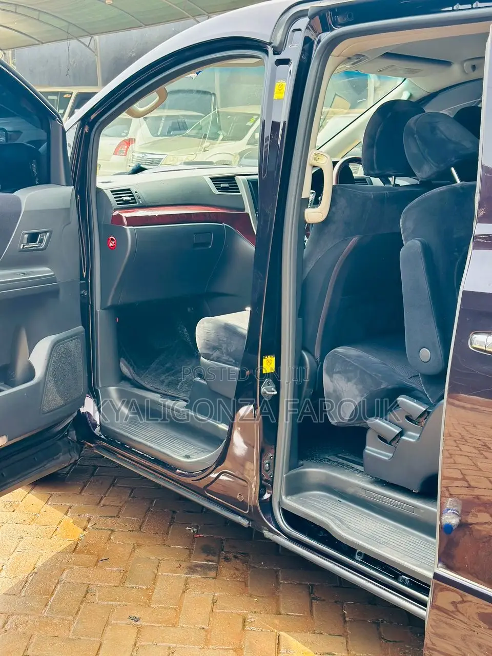 Toyota Vellfire 2014 Black