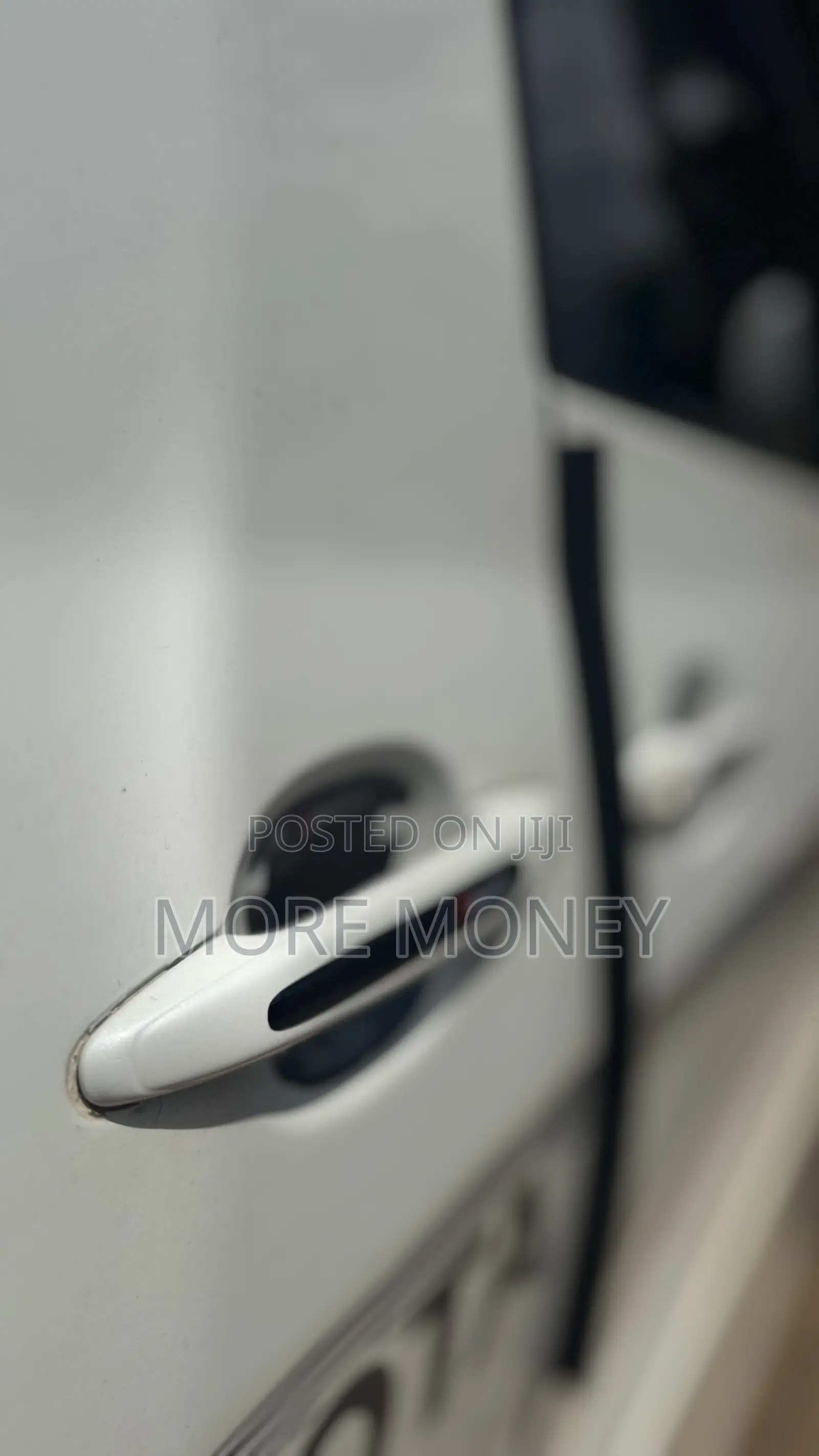 Toyota Alphard 2.4 Petrol AWD 2002 White