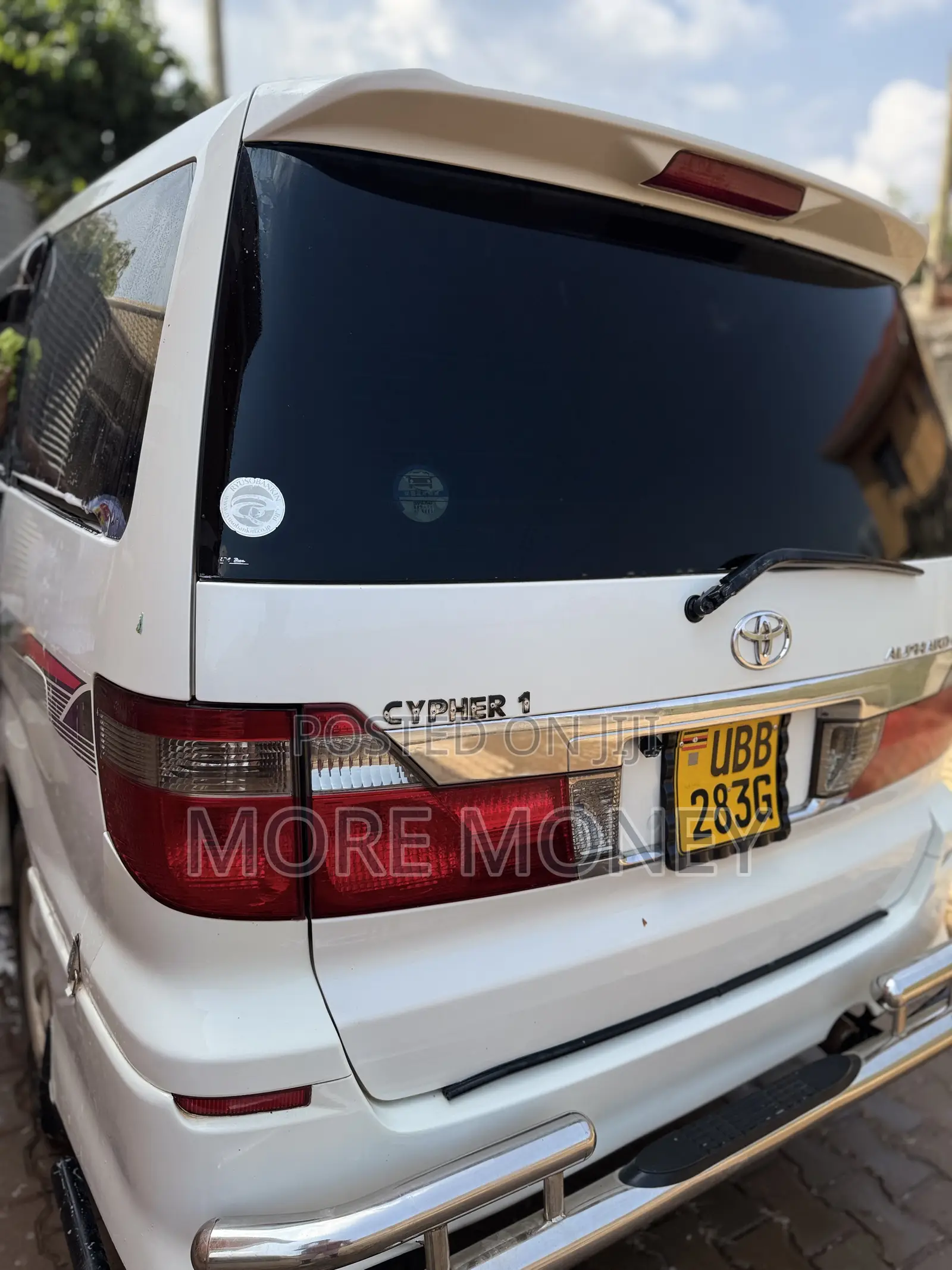 Toyota Alphard 2.4 Petrol AWD 2002 White