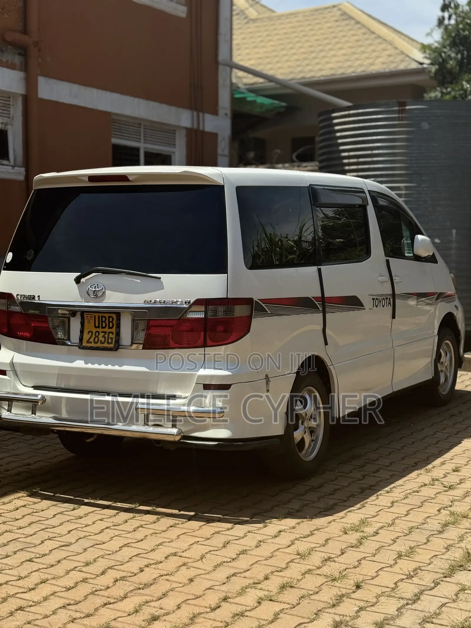 Toyota Alphard 2.4 Petrol AWD 2002 White