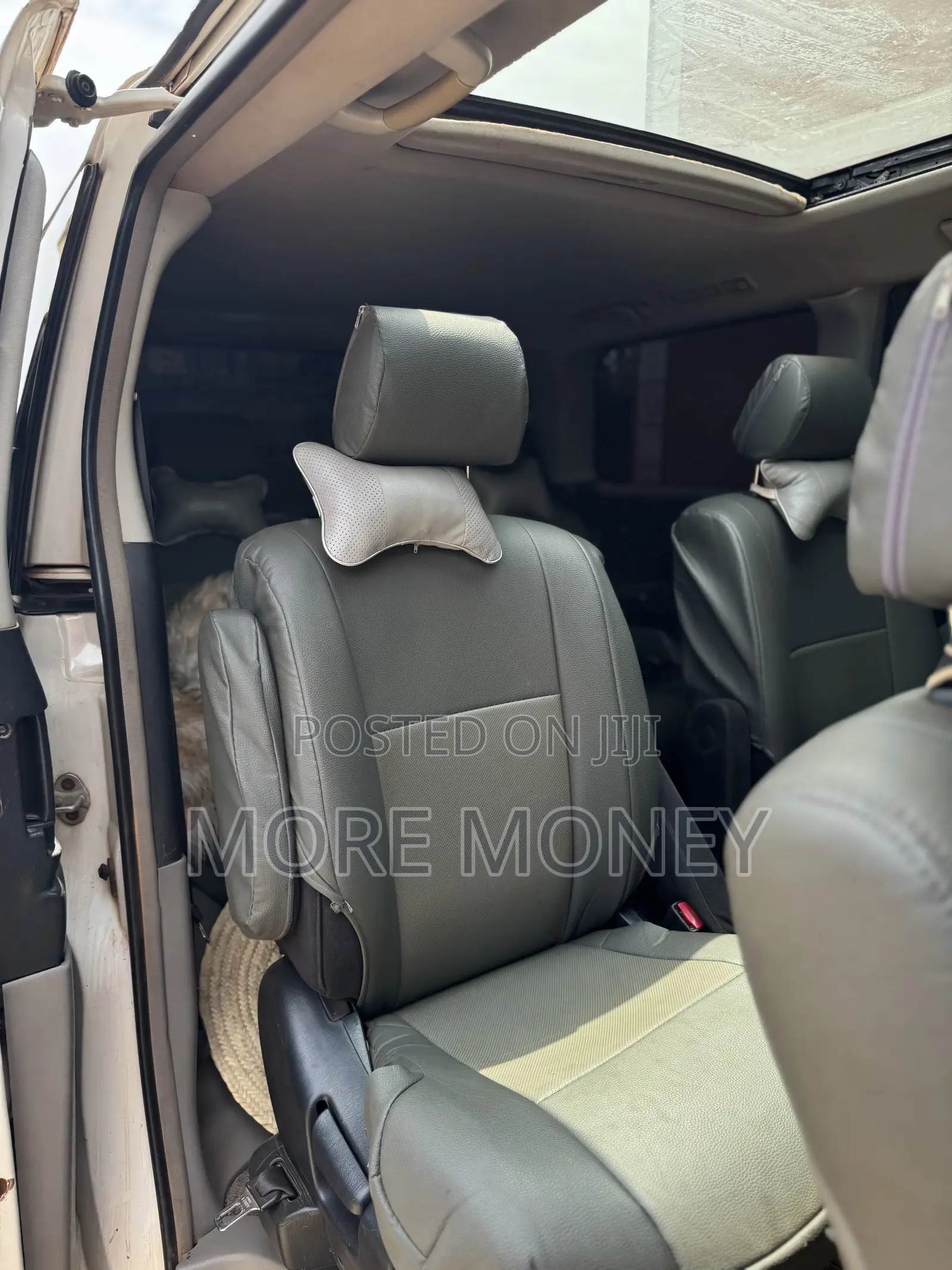Toyota Alphard 2.4 Petrol AWD 2002 White