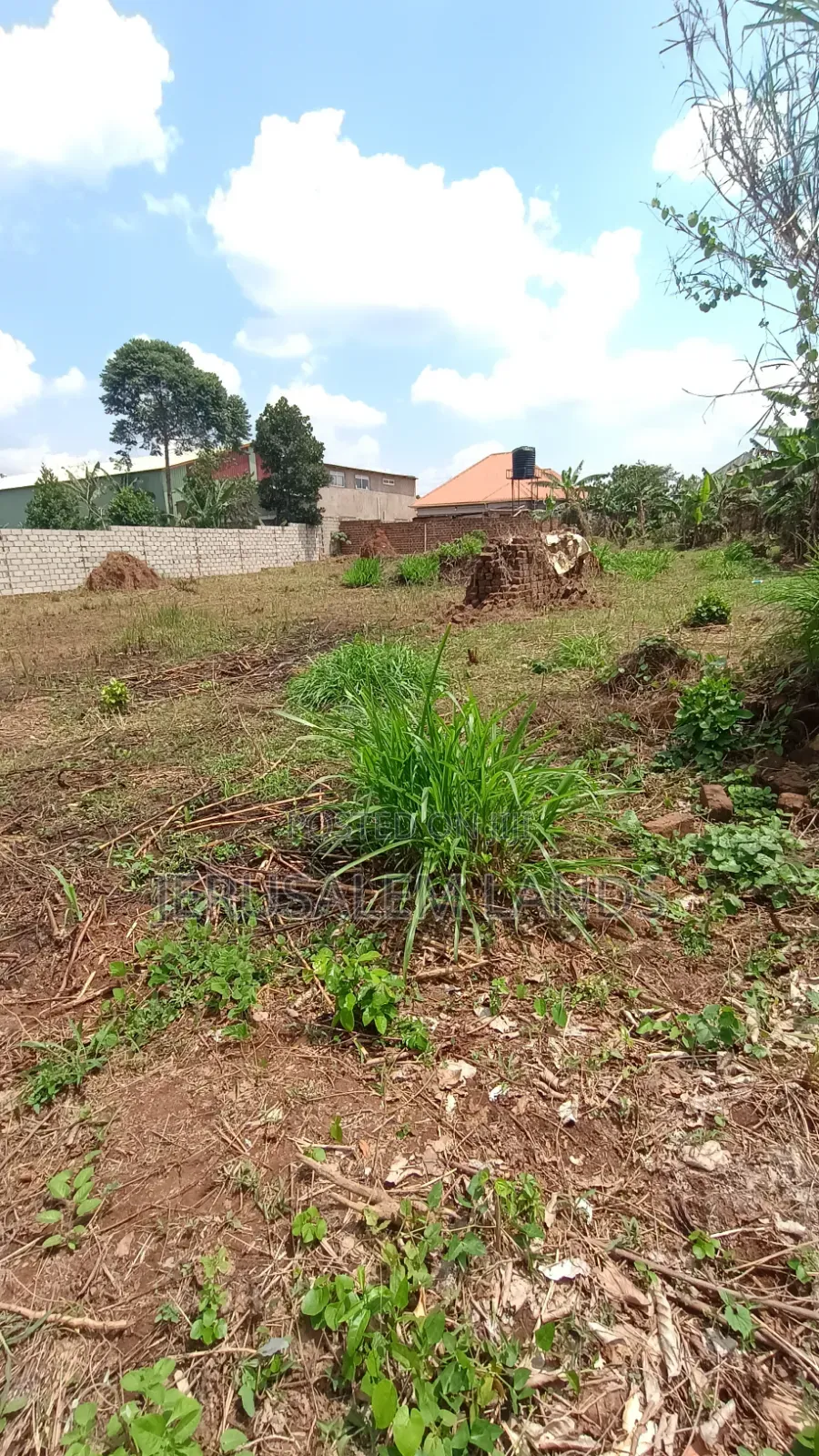 Matuga 1.5km FRM Tamaca Kampala to Plot 14km Price 31m -140x100feet