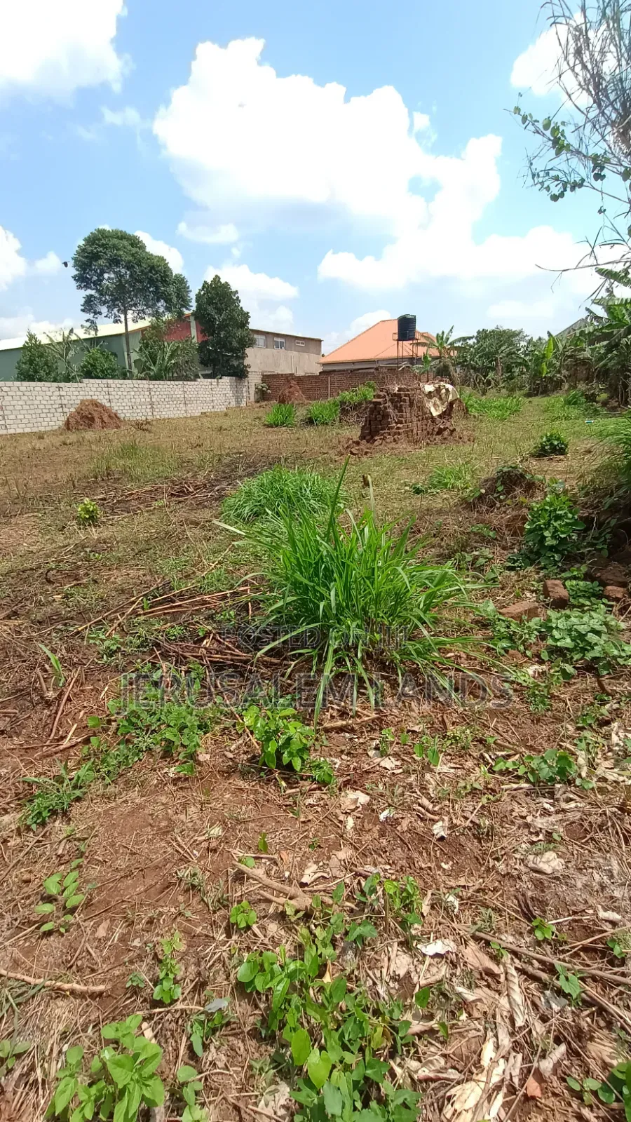 Matuga 1.5km FRM Tamaca Kampala to Plot 14km Price 31m -140x100feet