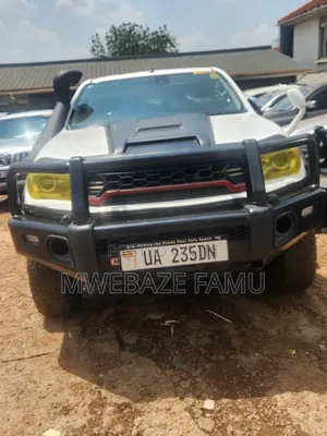 Toyota Hilux 2020 White