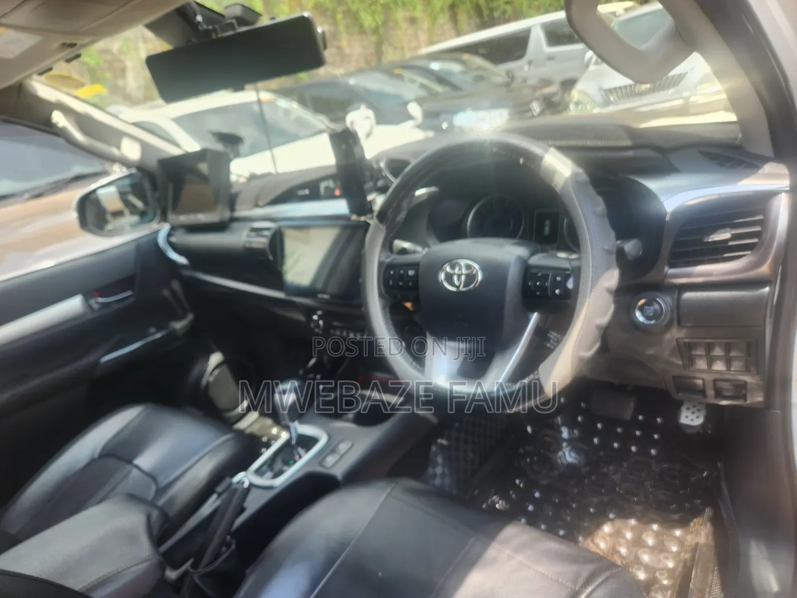 Toyota Hilux 2020 White