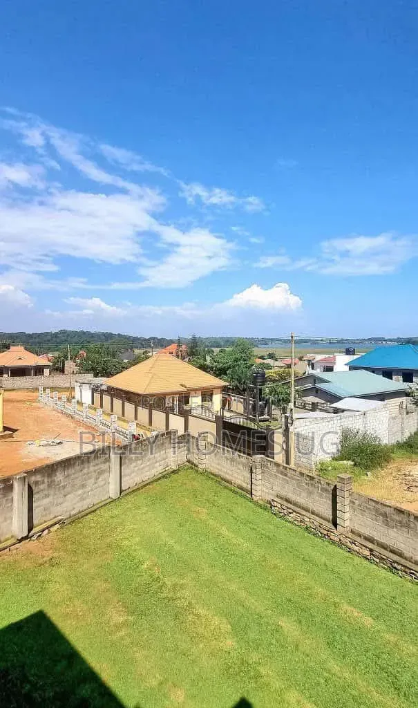 6bdrm Mansion in Katabi for sale