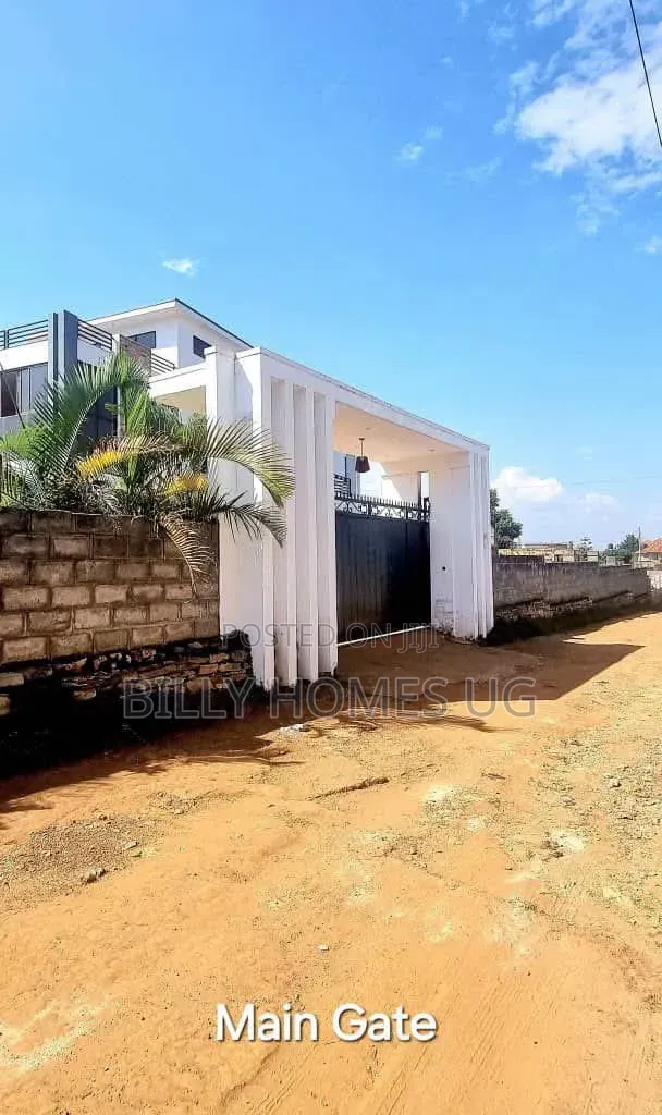 6bdrm Mansion in Katabi for sale