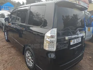 Toyota Noah 2012 Black