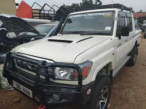 Toyota Land Cruiser 2015 White