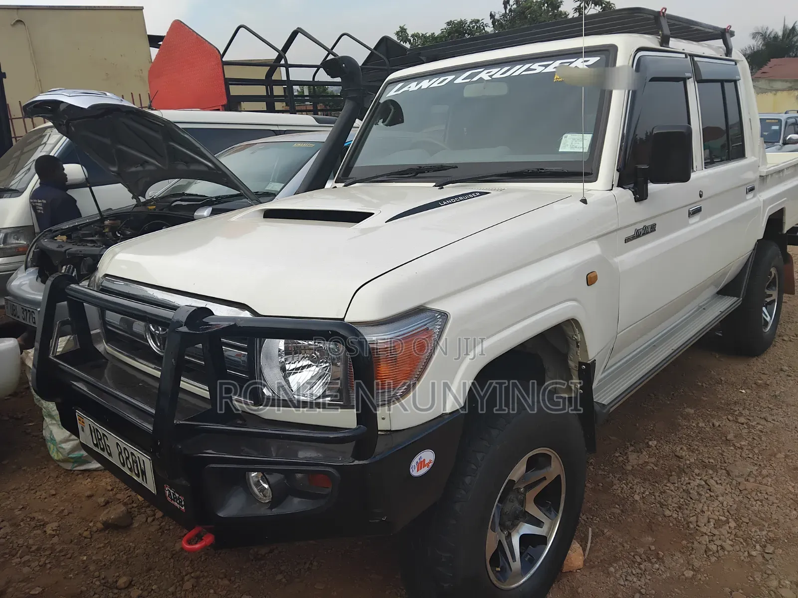 Toyota Land Cruiser 2015 White