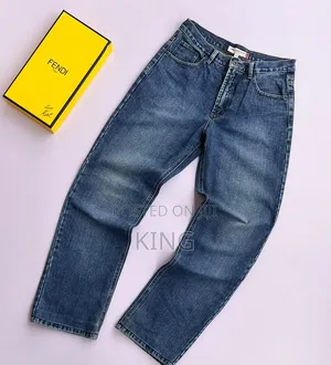 Light Wash Denim Style Jeans