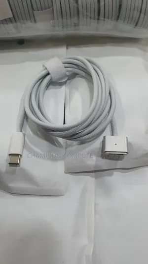 Apple USB-C to Magsafe 3 Cable (2M) for MacBook Pro14/16, Air M2/3/4/5