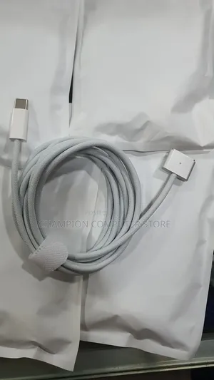 Apple USB-C to Magsafe 3 Cable (2M) for MacBook Pro14/16, Air M2/3/4/5