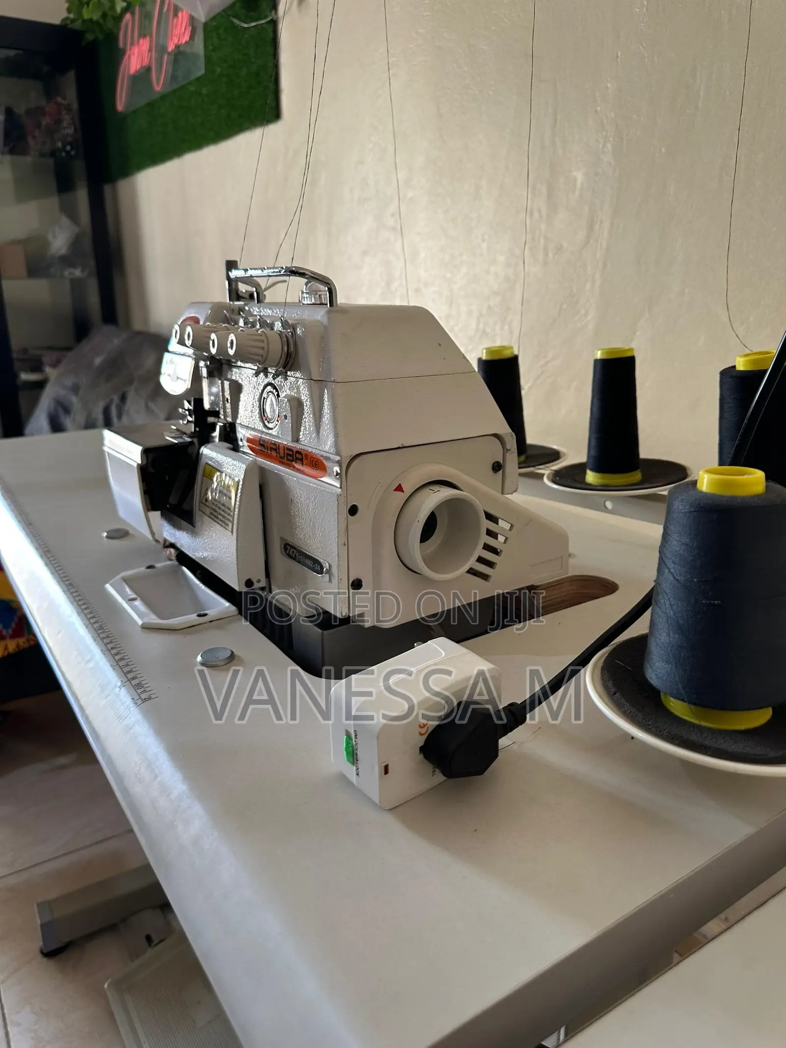 Siruba 747 Industrial 4-Thread Overlock Sewing Machine(Serger)