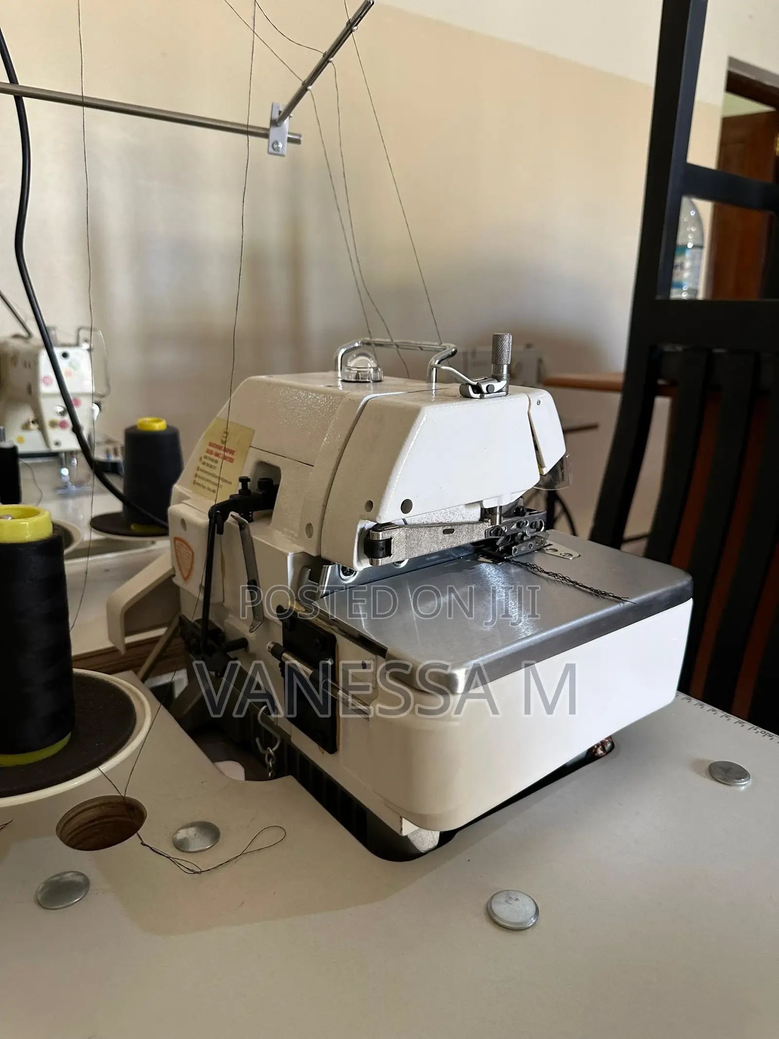 Siruba 747 Industrial 4-Thread Overlock Sewing Machine(Serger)