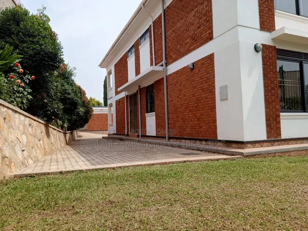 6bdrm Duplex in Naguru, Central Division for rent