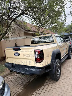 New Ford F-250 Super Duty XLT SuperCab LB 2026 Yellow