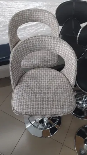 Stylish Adjustable Swivel Bar stSool