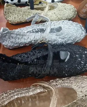 Zara Pumps and Flats