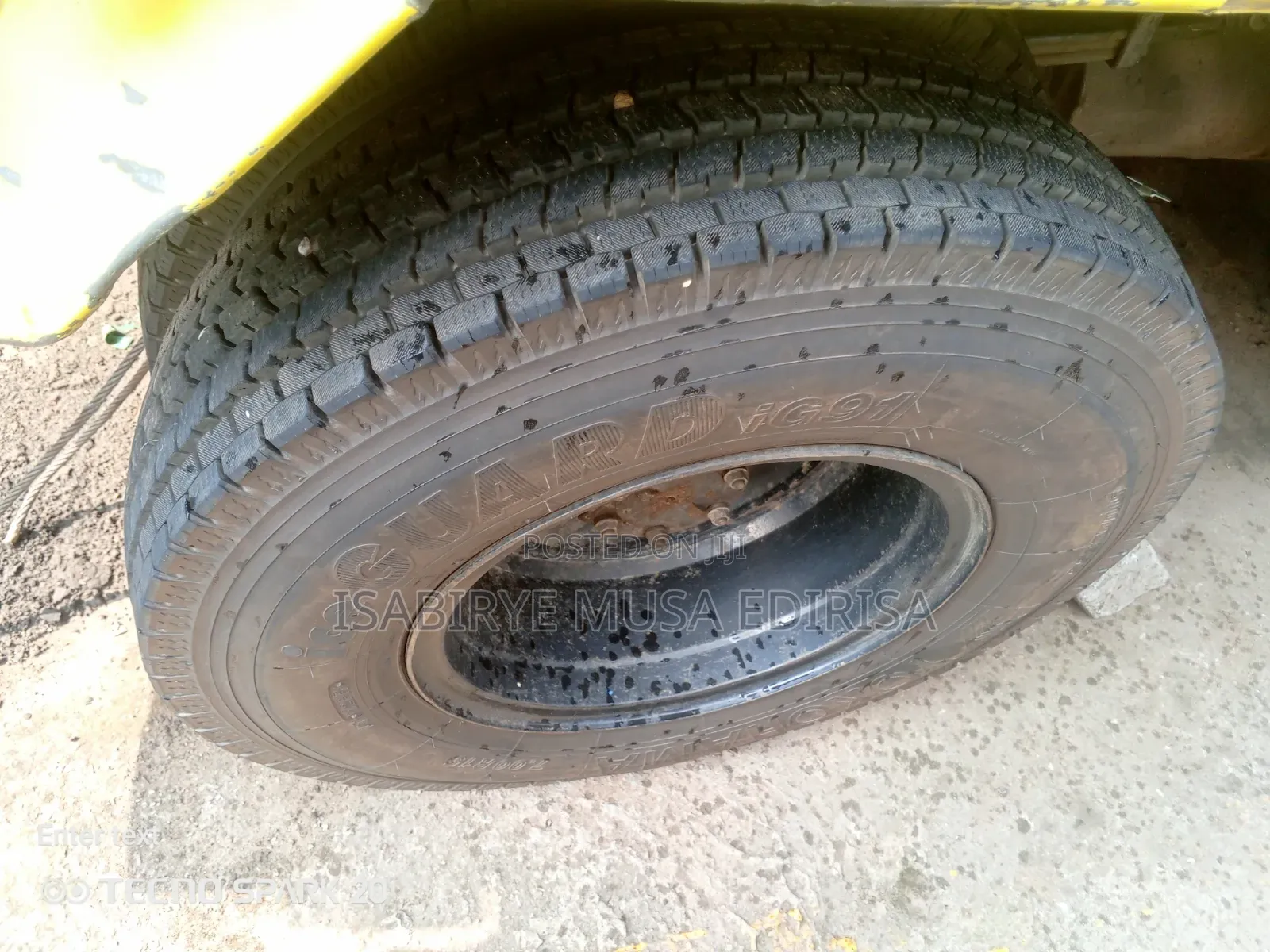 Isuzu Short Big Tyre