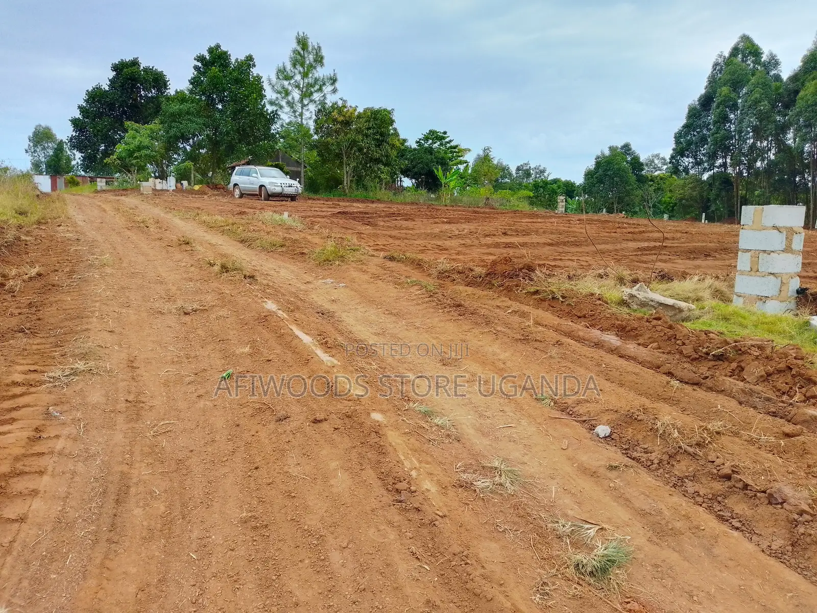 Land for Sale With Land Titles 12 Decimals in Entebbe - Buwaya
