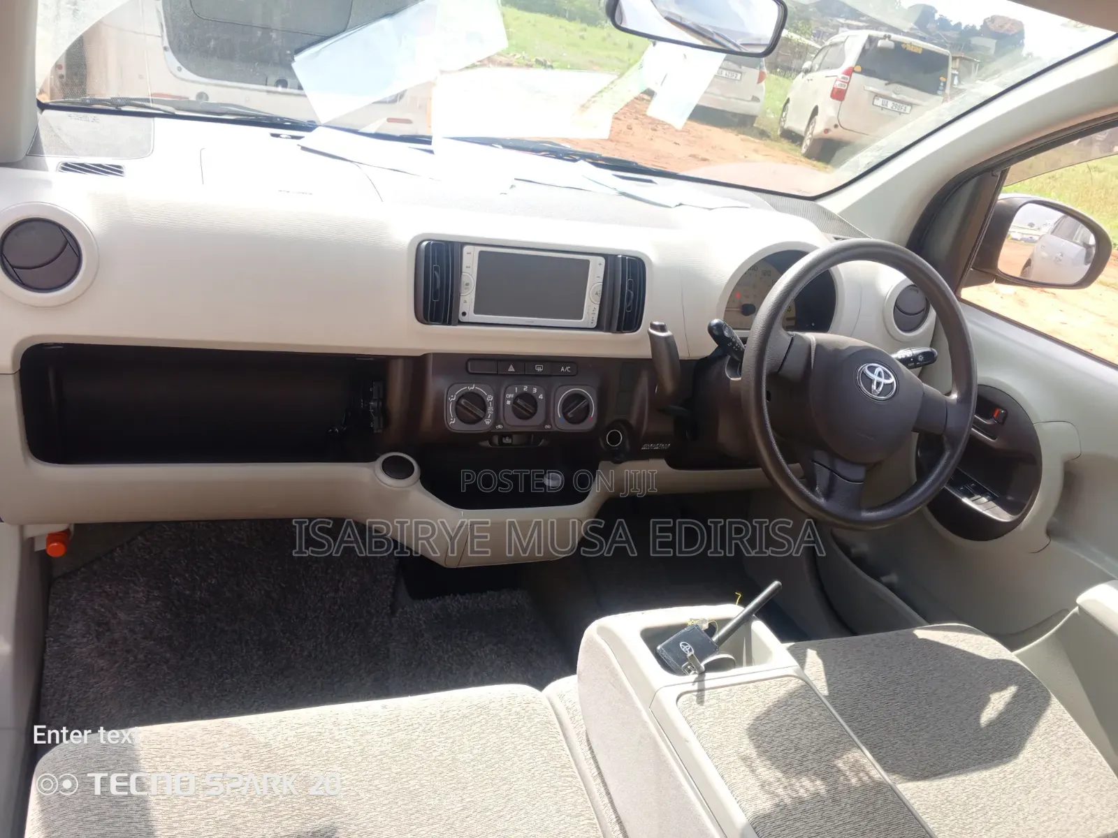 Toyota Passo 2012 Silver