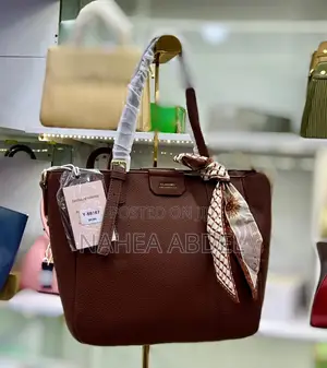 Emily Classic Tote Bags