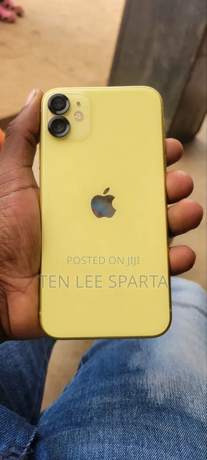 Apple iPhone 11 64 GB Yellow