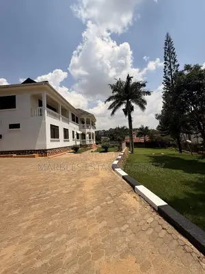 7bdrm House in Buziga, Central Division for sale
