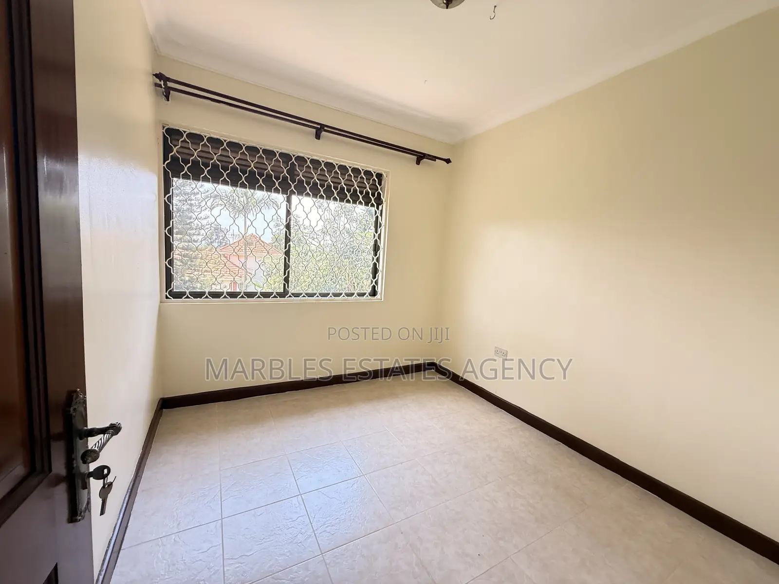 7bdrm House in Buziga, Central Division for sale