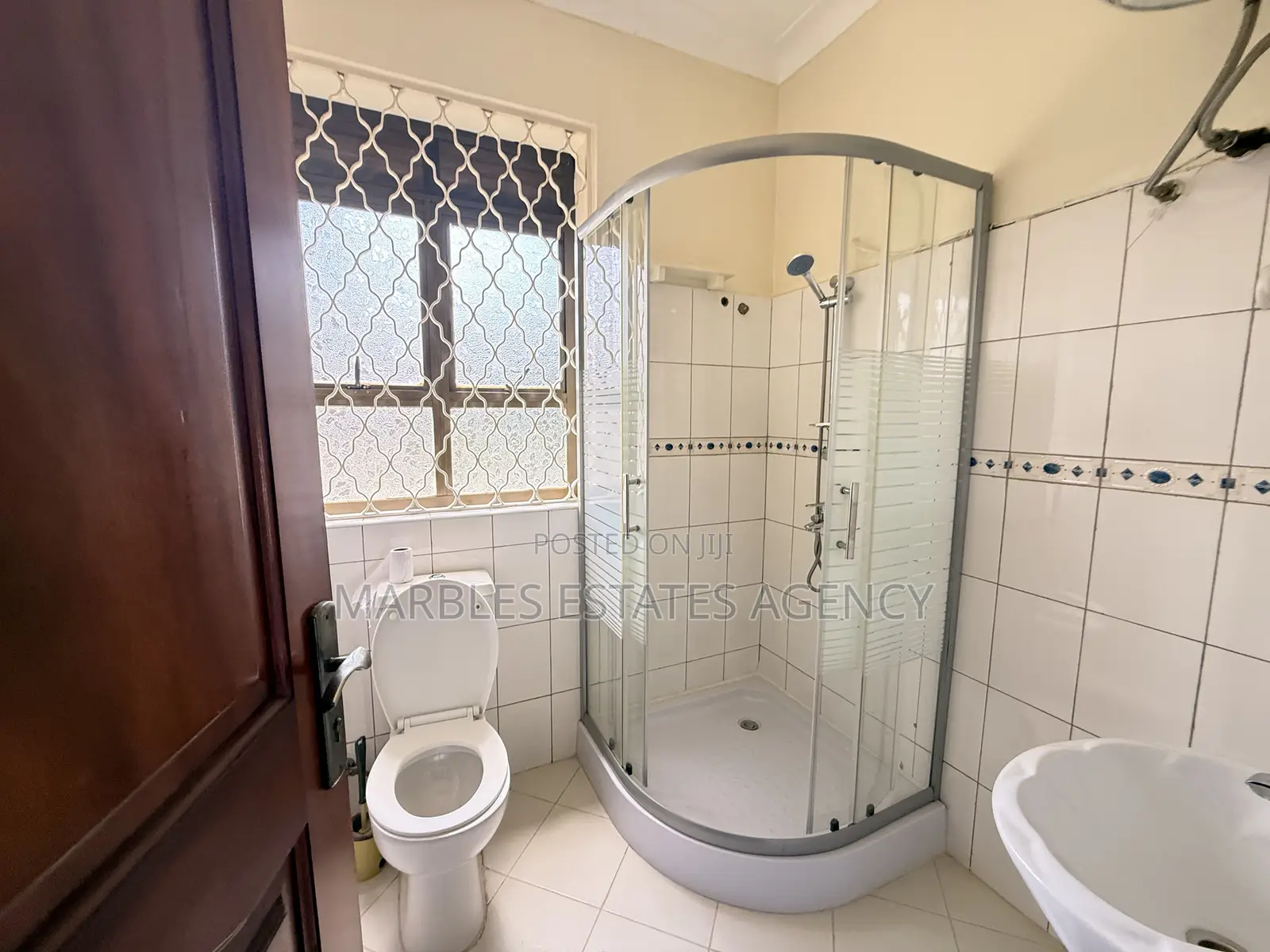 7bdrm House in Buziga, Central Division for sale