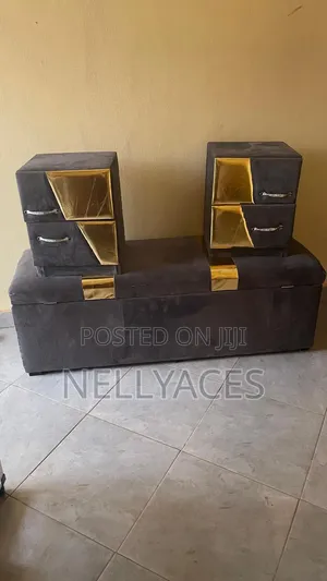 Velvet Bed