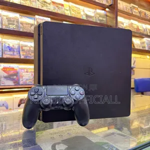 Very Neat PS4 Slim. Chipped With 12 Games and 2 Controllers. Enjoyment