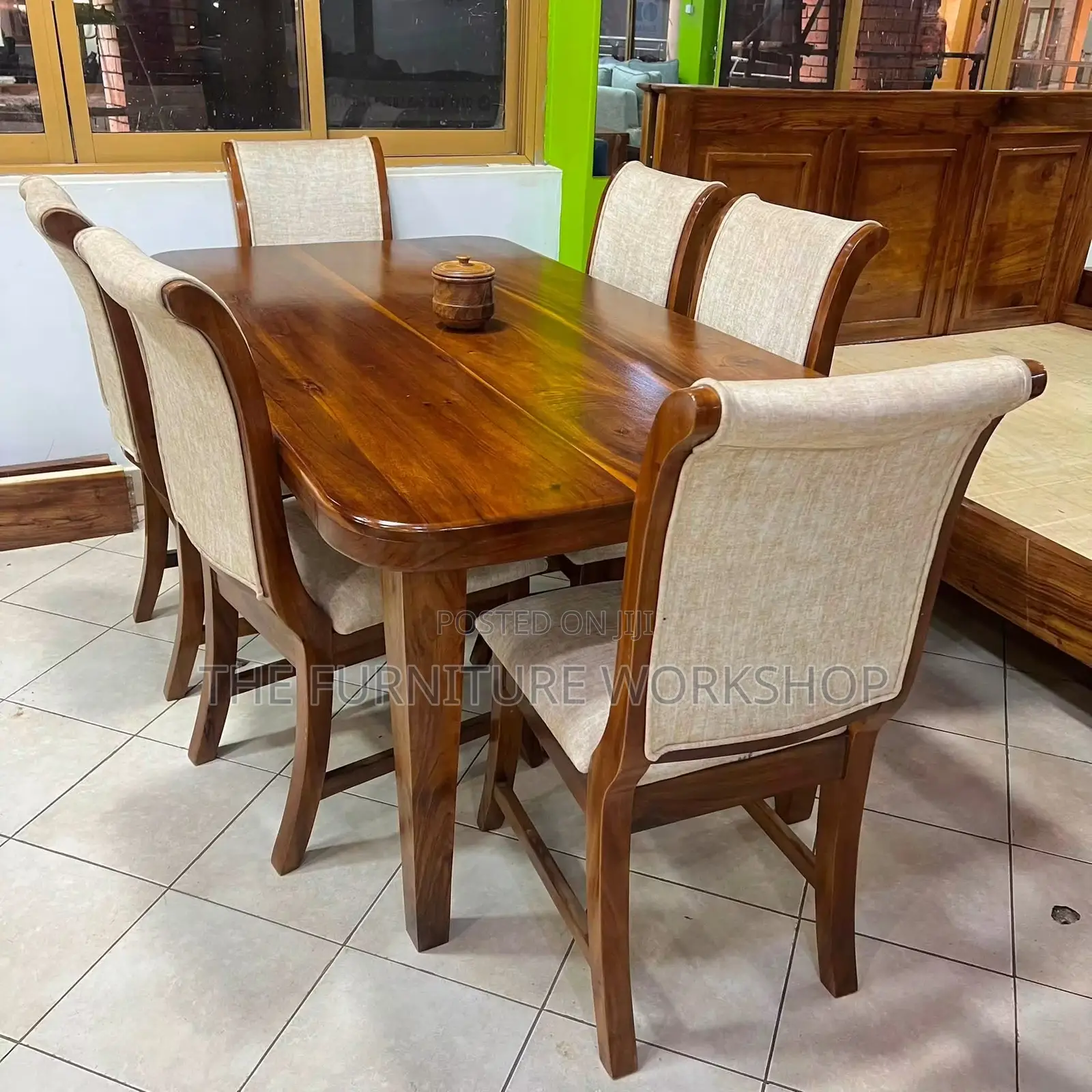 Dining Table Mugavu 6 Seater