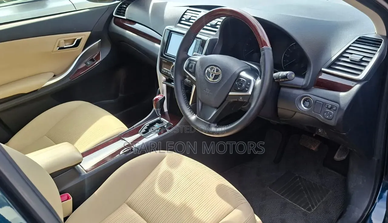 Toyota Premio 2017 Blue