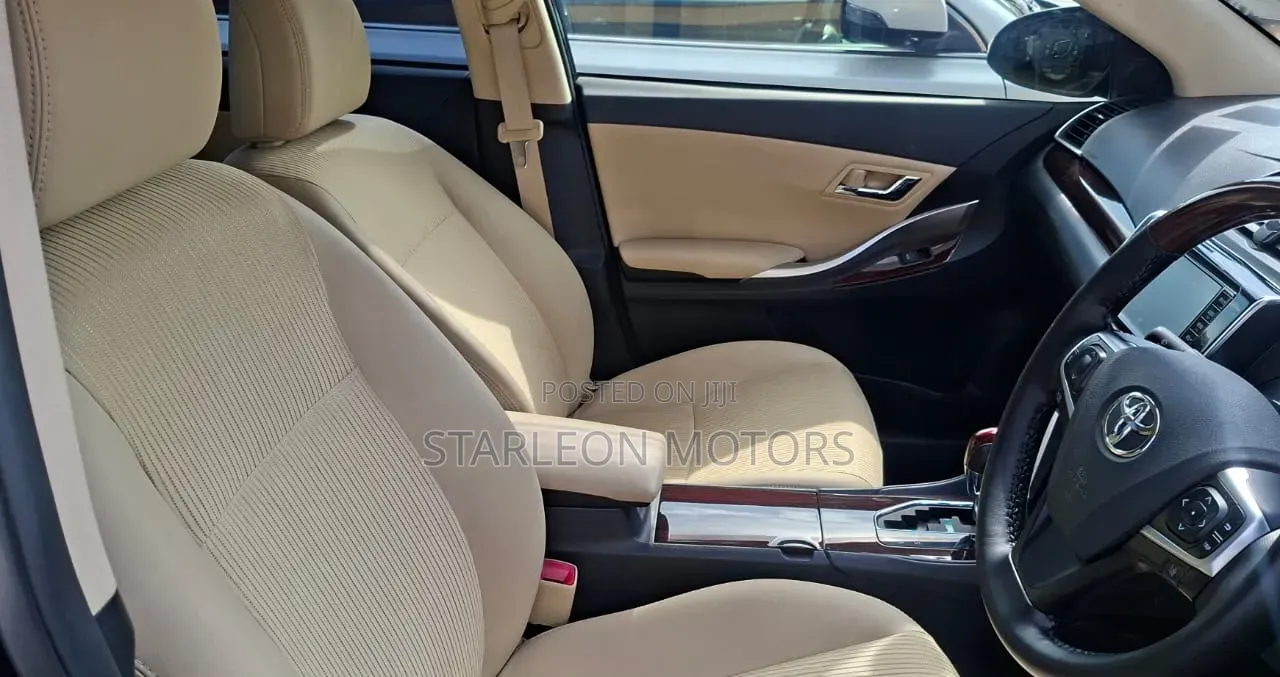 Toyota Premio 2017 Blue