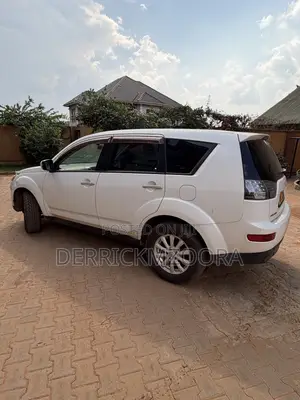 Mitsubishi Outlander 2.4 Automatic 2008 Pearl