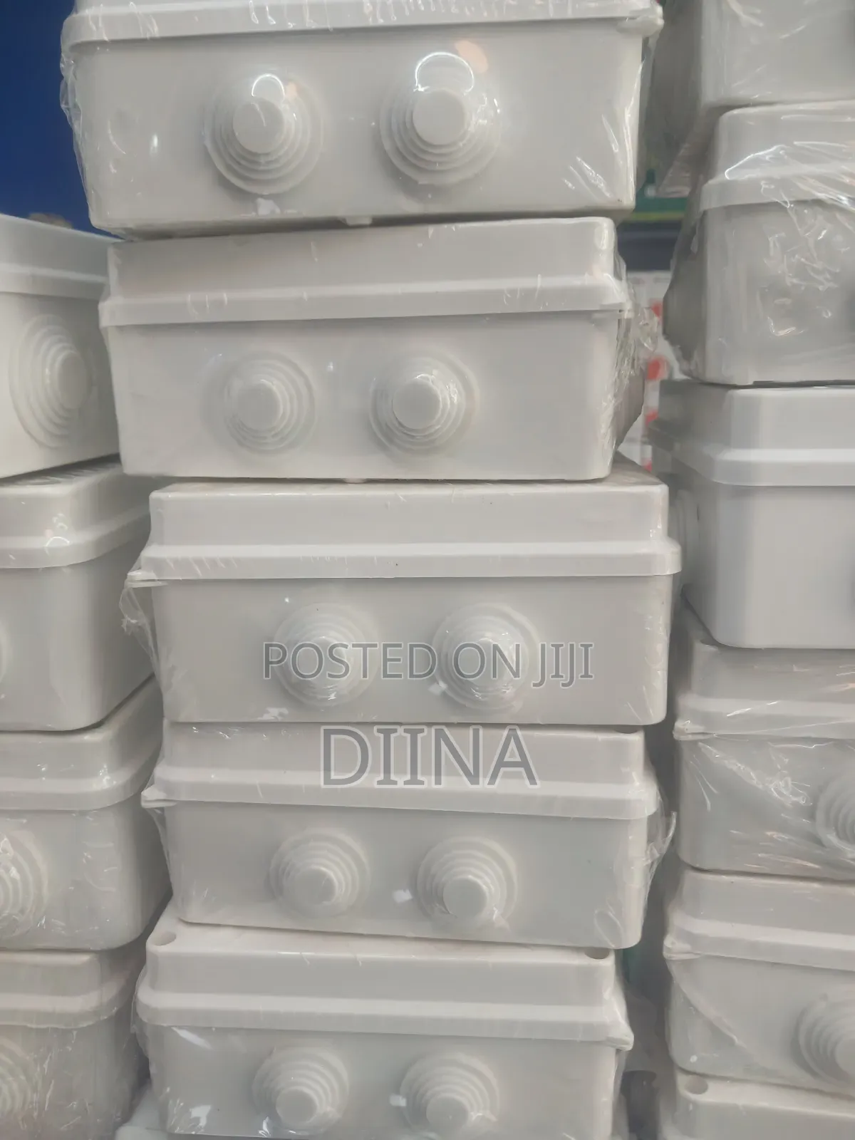 Adaptable Box 150×150×70