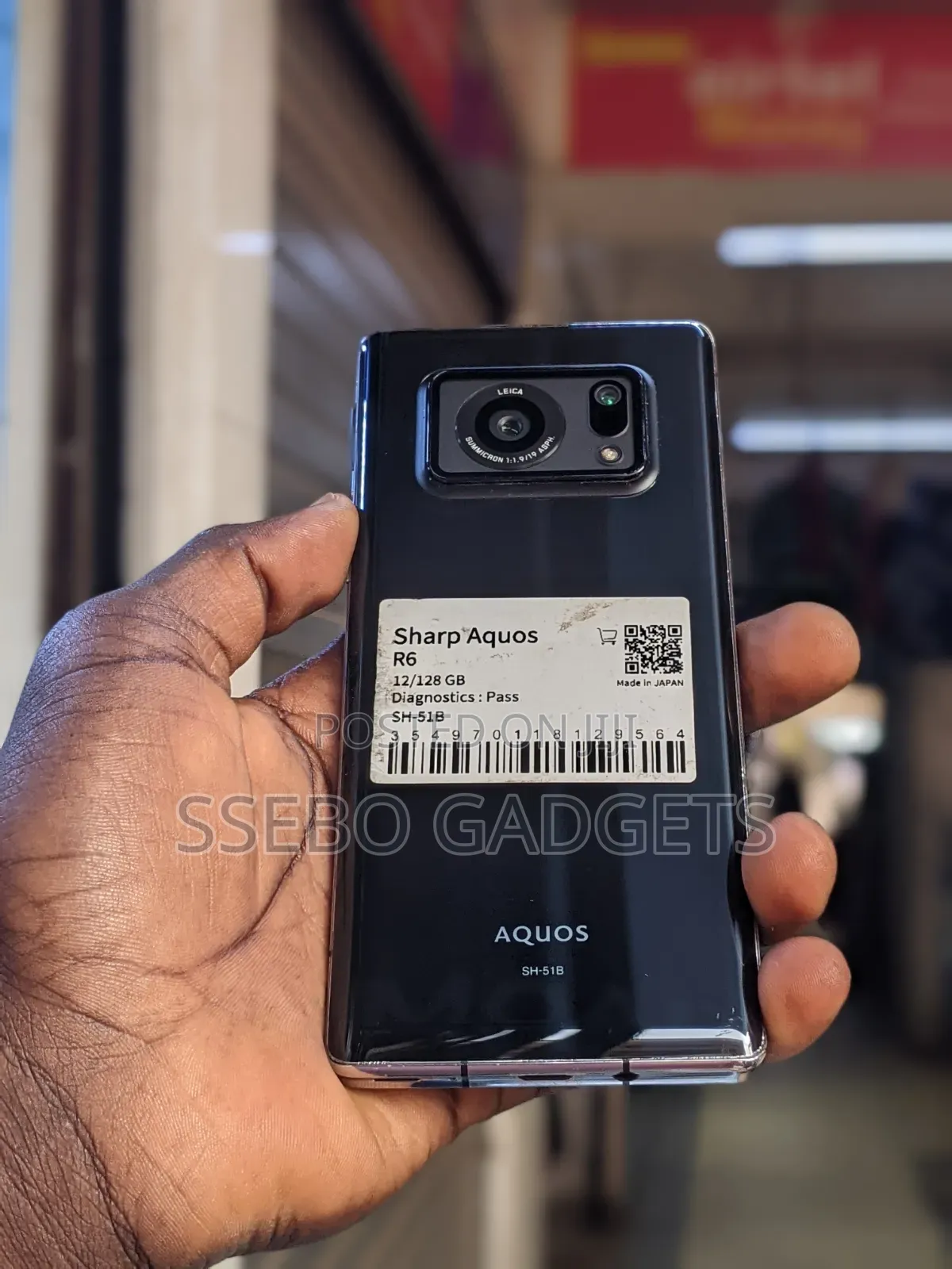 Sharp Aquos R6 128 GB Silver