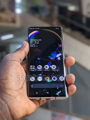 Sharp Aquos R6 128 GB Silver