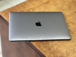 Laptop Apple MacBook Pro 2017 16GB Intel Core i7 SSHD (Hybrid) 256GB