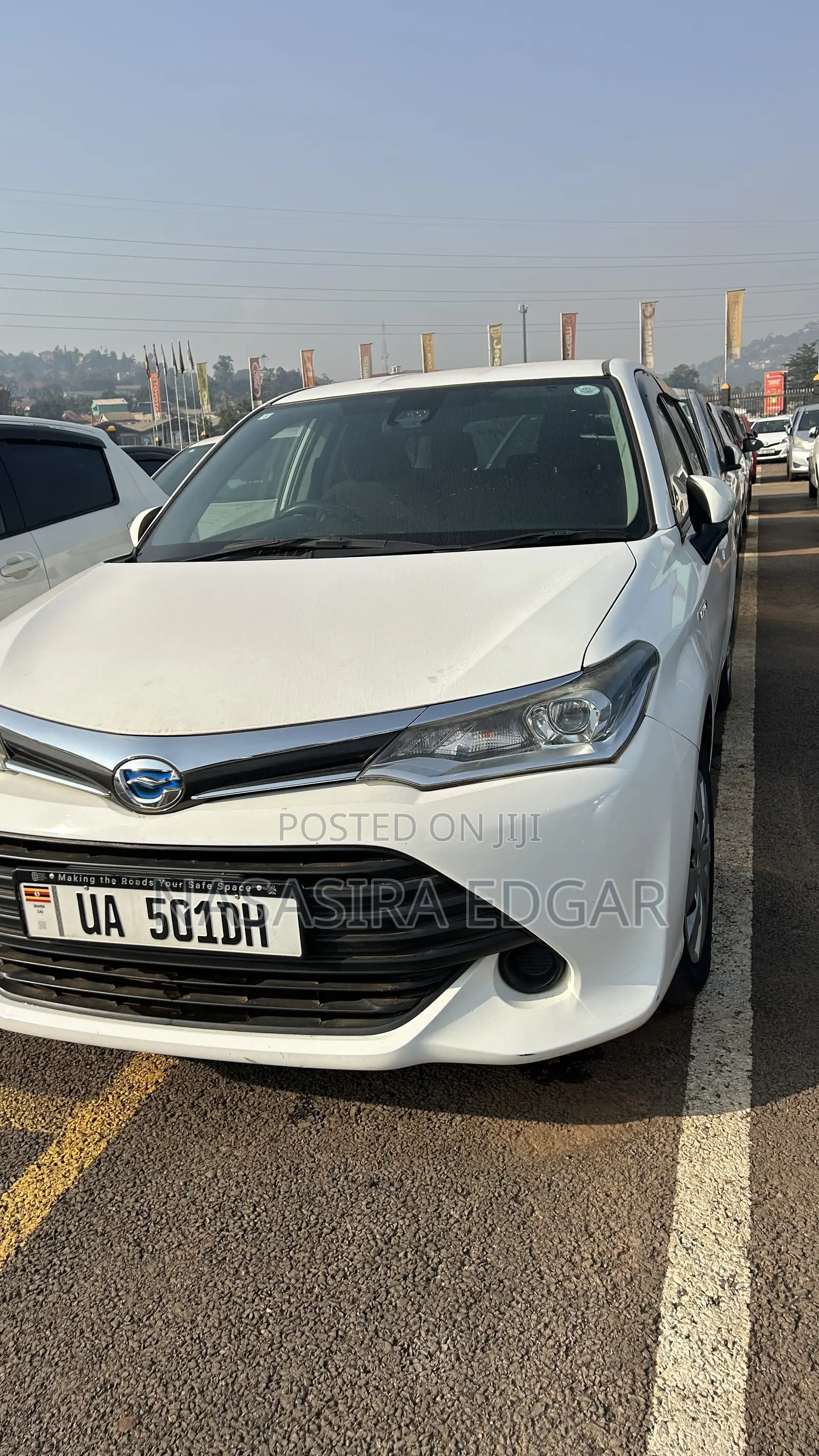 Toyota Corolla Fielder 1.5 Hybrid FWD 2017 White