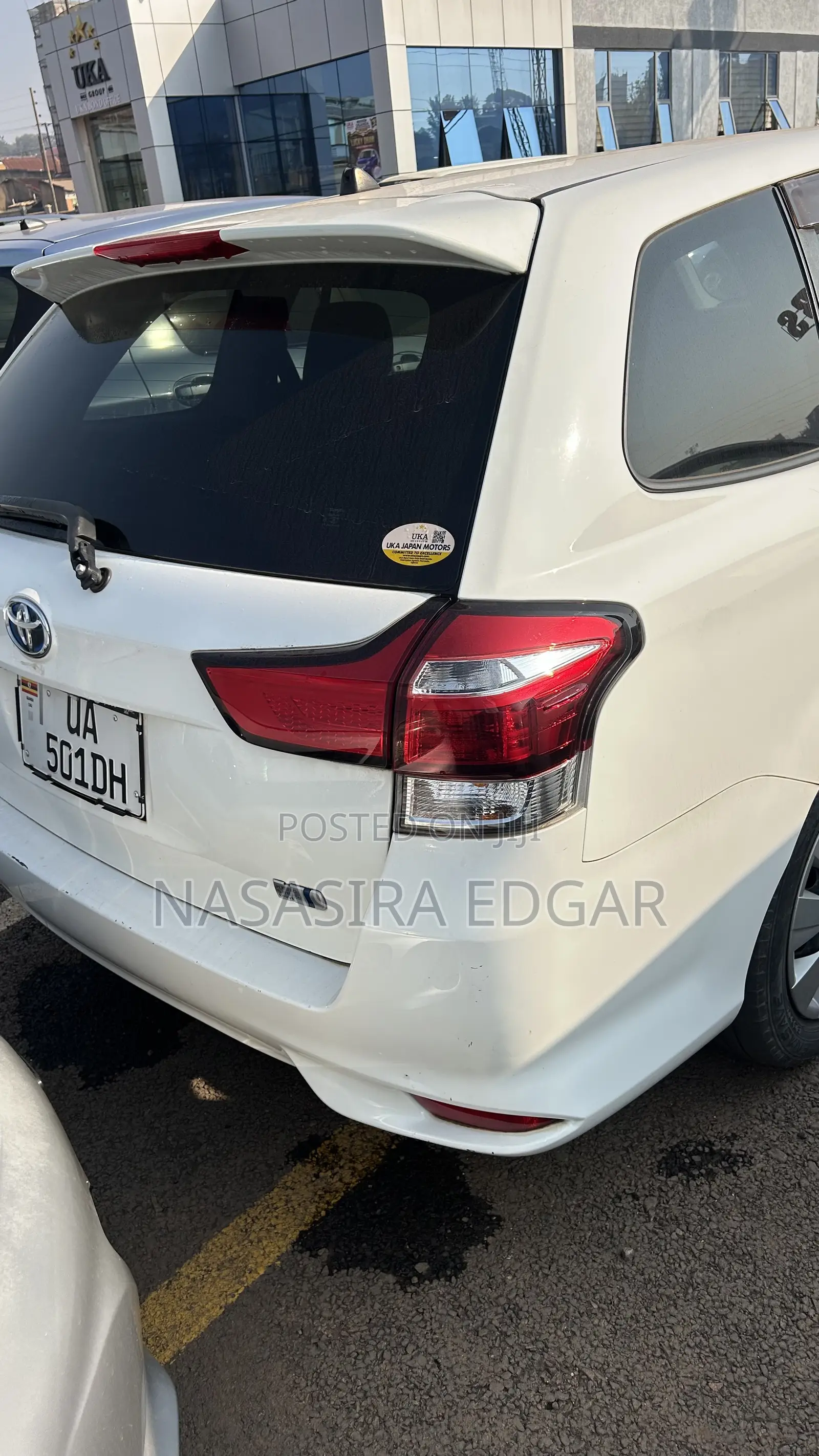 Toyota Corolla Fielder 1.5 Hybrid FWD 2017 White