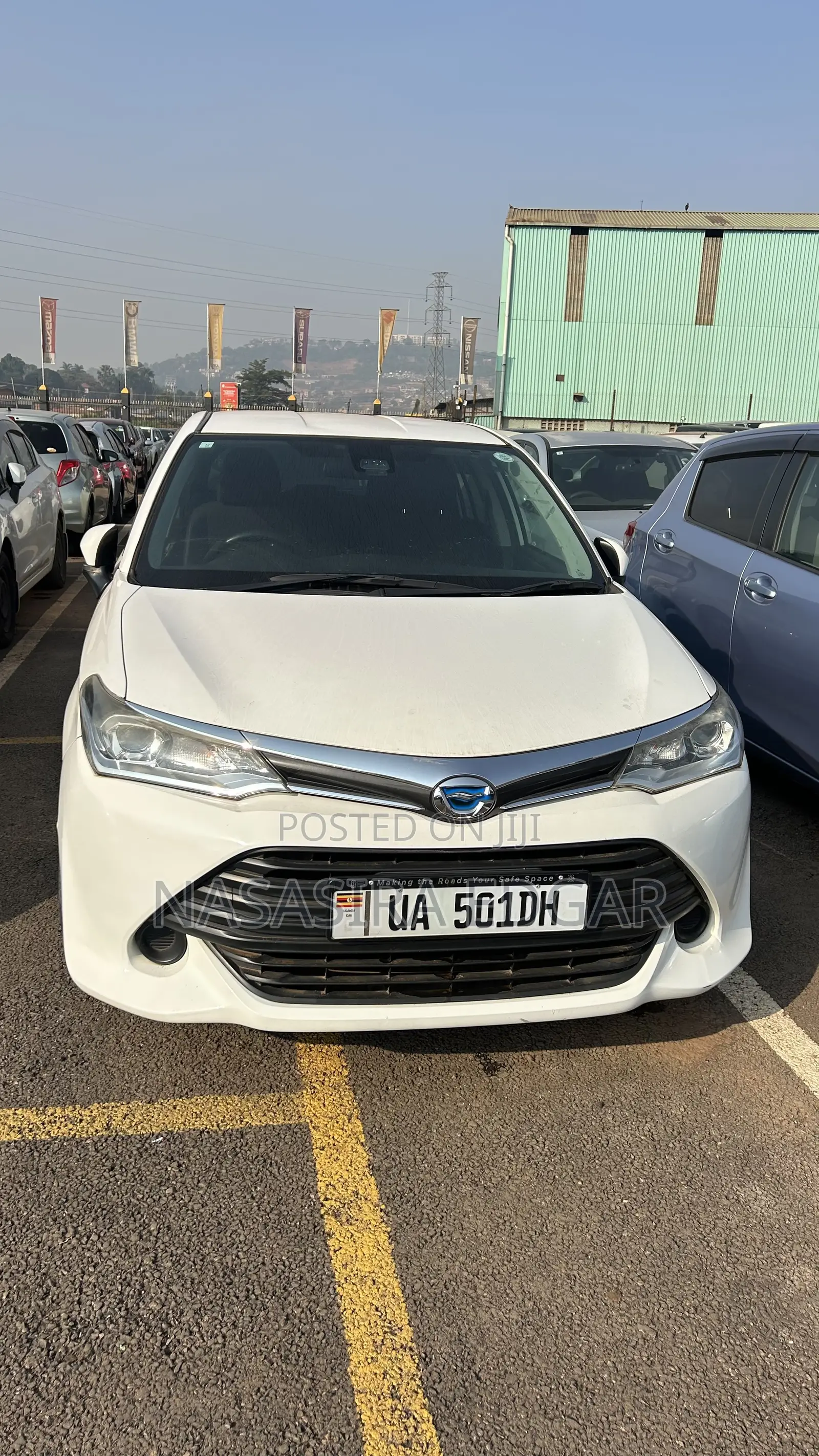 Toyota Corolla Fielder 1.5 Hybrid FWD 2017 White