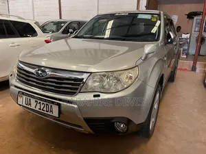 Subaru Forester 2011 Silver