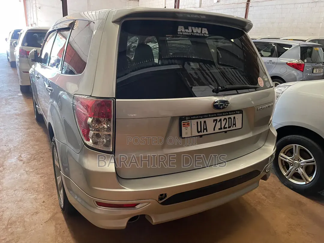 Subaru Forester 2011 Silver