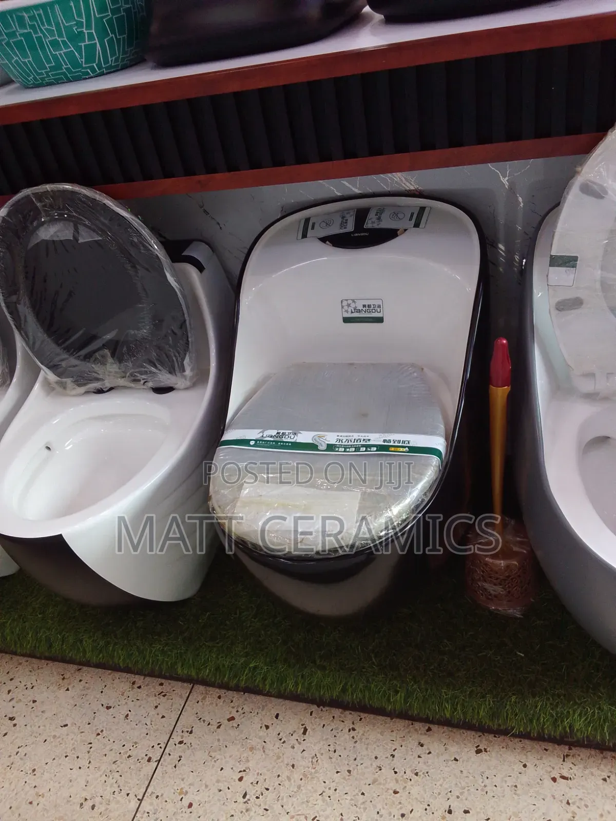 Black Large Toilet Seat