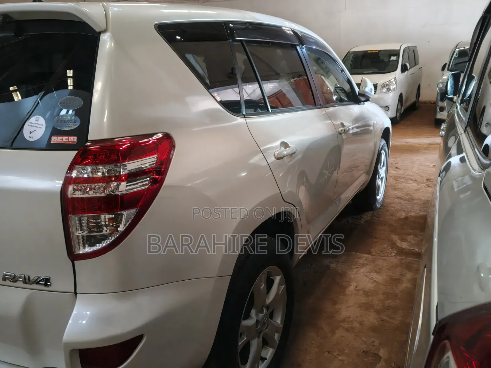 Toyota RAV4 2011 White