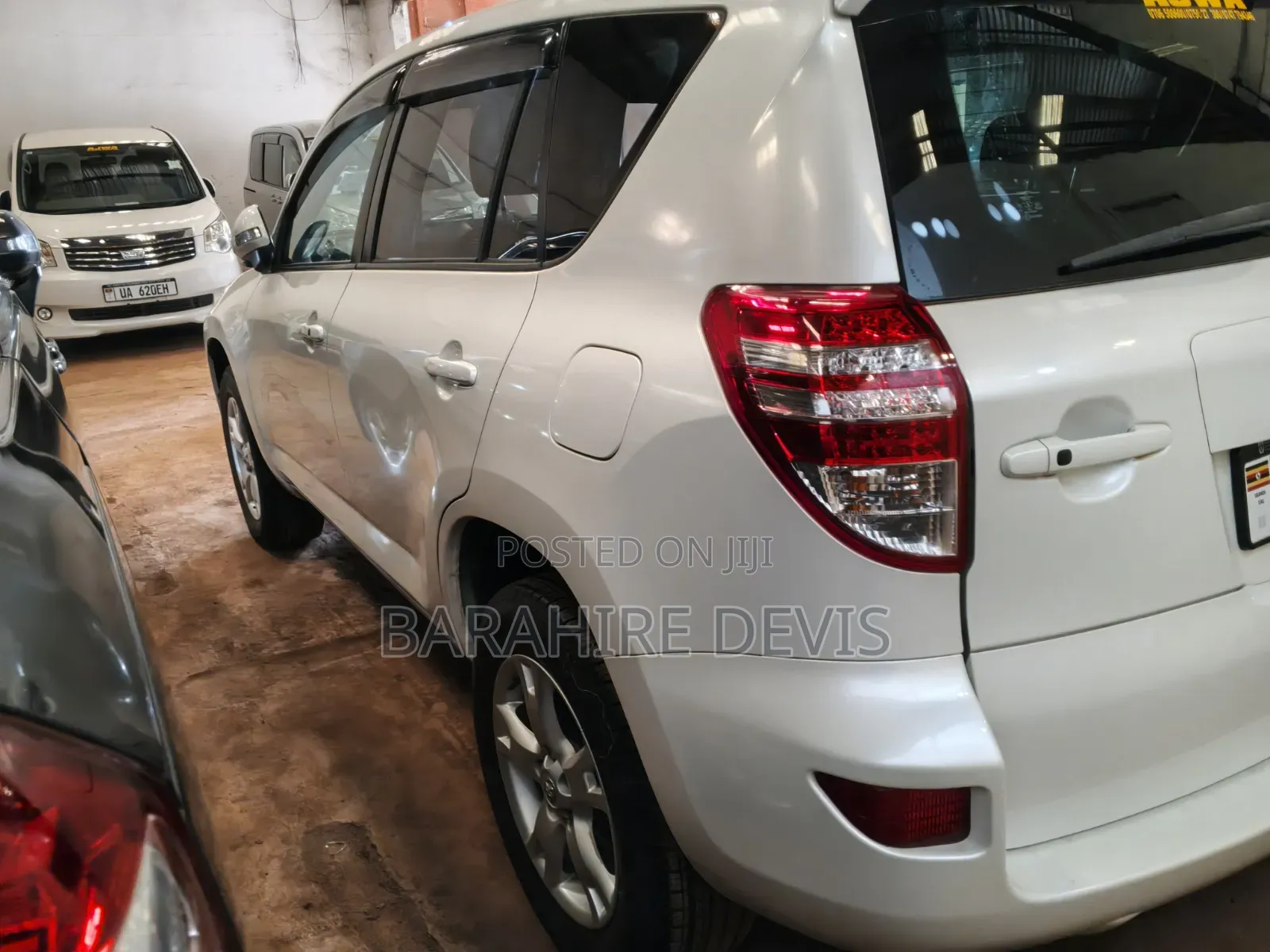Toyota RAV4 2011 White